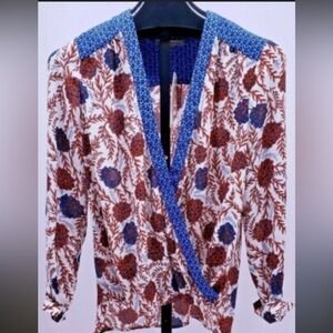 Beautiful long sleeve Daniel Rainn blouse size large like-new condition